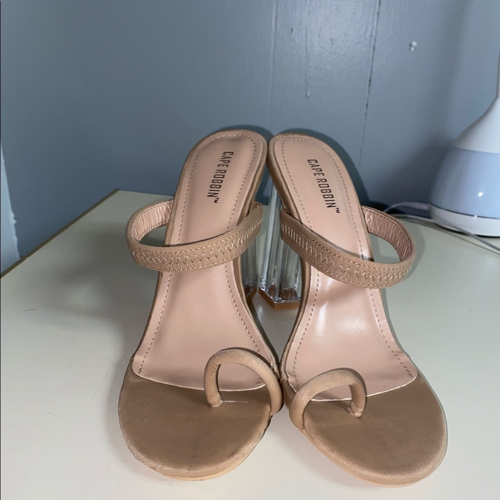Cape Robbin Heel